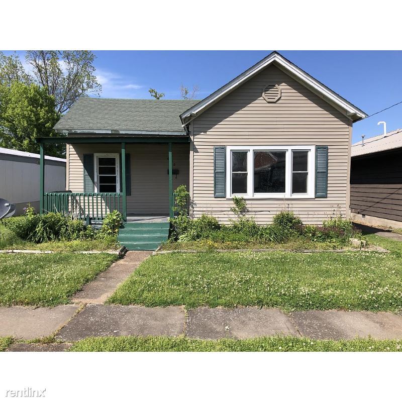 2 br, 1 bath House 409 E 9th St House Rental in Metropolis, IL
