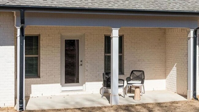 Building Photo - 6059 Gardner Maples Dr SE