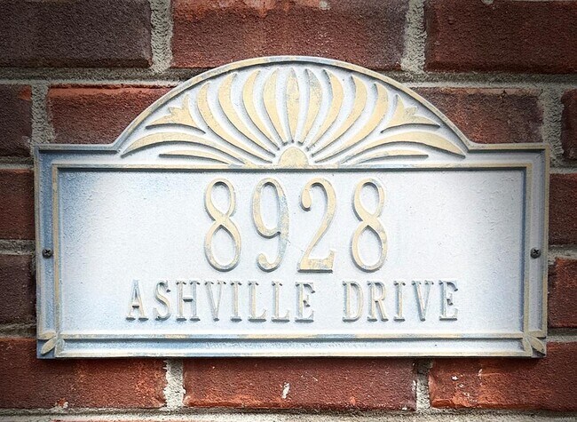 Building Photo - 8928 Asheville Dr