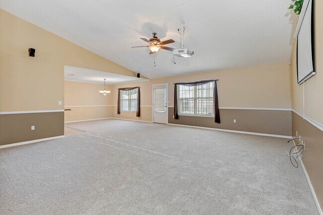 Foto del edificio - 2432 Mallory Hills Rd