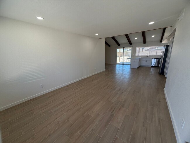 Foto del edificio - Extra large back lot at 43rd Ave & Cactus