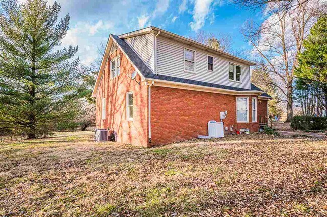 Building Photo - 322 Old Lovers Ln