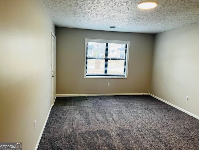 Foto del edificio - 1075 Eastview Rd NE