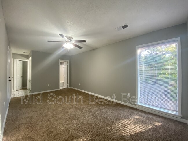 Building Photo - 8446 Chippingham Dr
