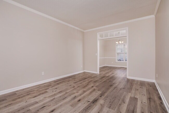 Foto del edificio - 5820 Waterford Landing Ct