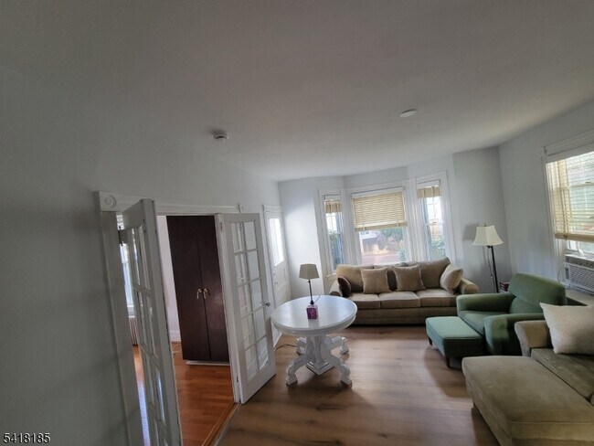 Foto del edificio - 140 Prospect St