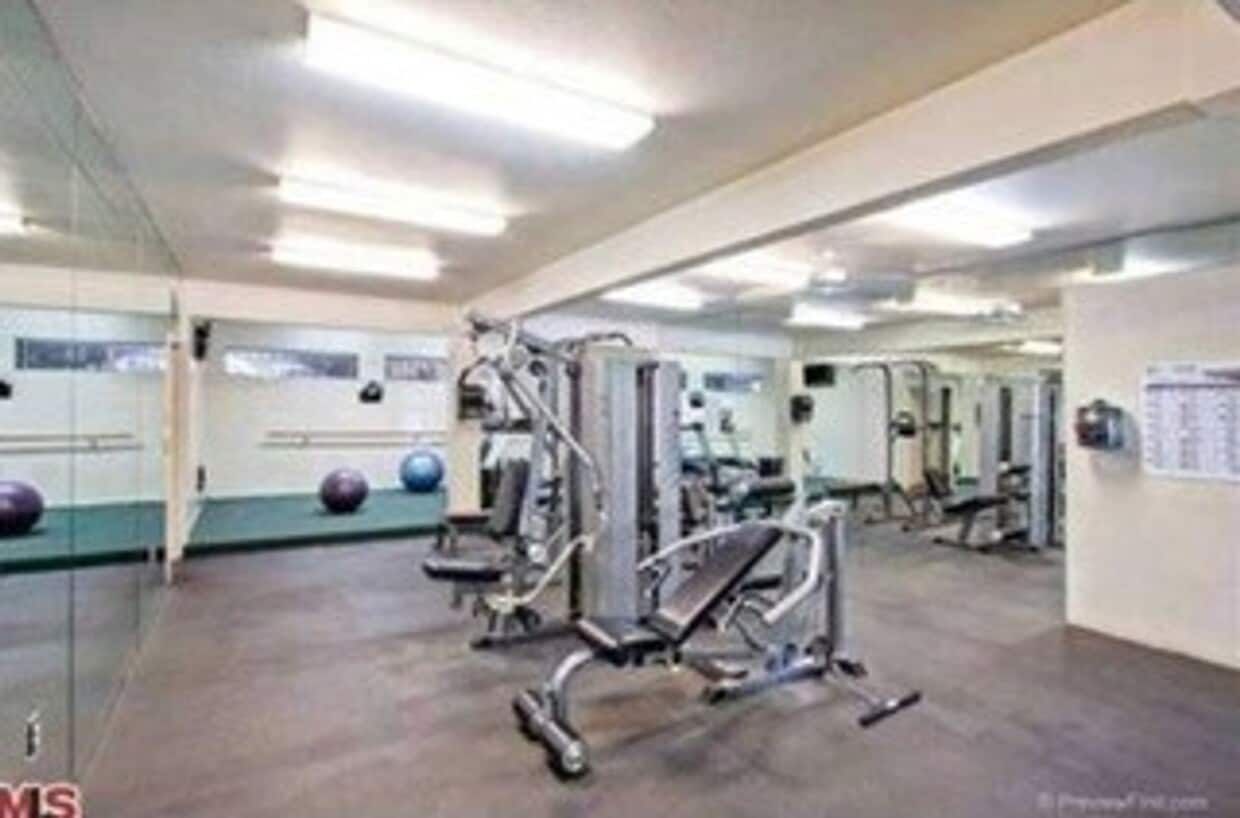 Primary Photo - 2 bedroom and 2 bathroom condo in Mission ...