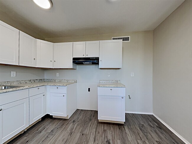 Building Photo - 17151 Ranch Country Rd