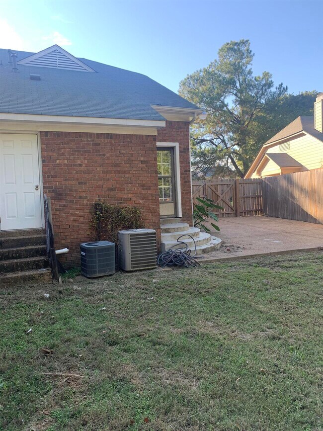 Building Photo - 4834 Sturbridge Ln