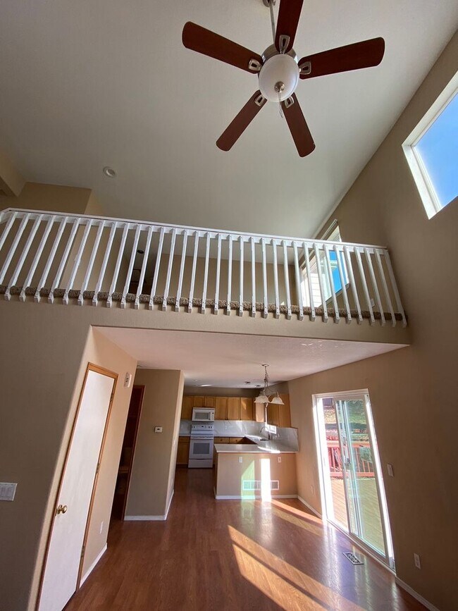 Foto del edificio - 3 bedroom 2 bathroom single family house in Highlands Ranch
