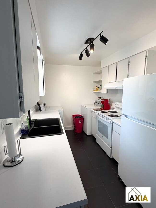 Photo - 11004-08 Apartment