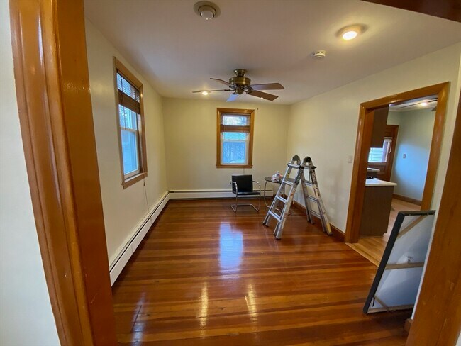 Foto del edificio - 119 Mt Hope St