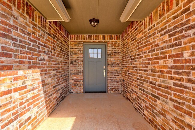 Building Photo - 1107 Magnolia Drive in Noble Available NOW...