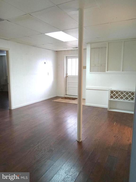 Building Photo - 210 N Church St