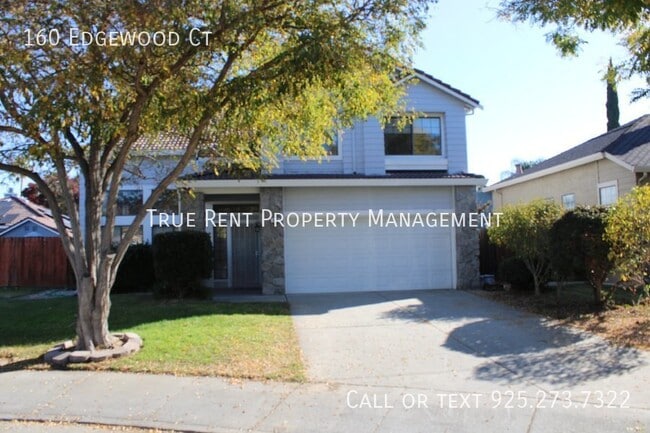 Building Photo - Gorgeous 4 Bed/2.5 Bath Home in Great Trac...