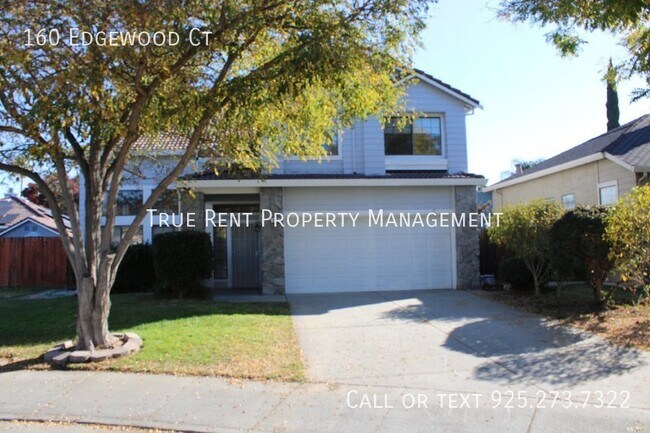 Foto del edificio - Gorgeous 4 Bed/2.5 Bath Home in Great Trac...