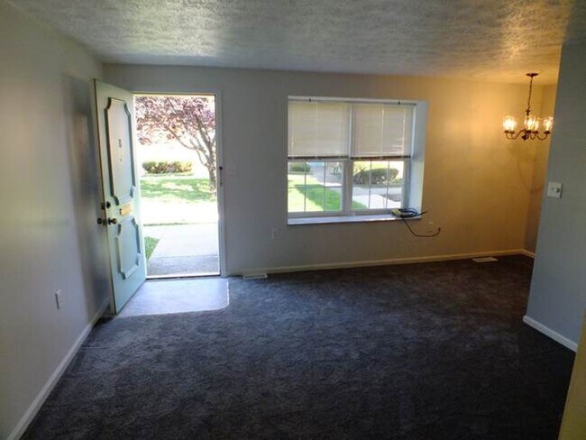 Foto del edificio - 524 Watervliet Ave