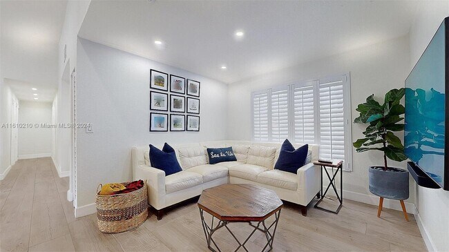 Foto del edificio - 4694 SW 146TH CT