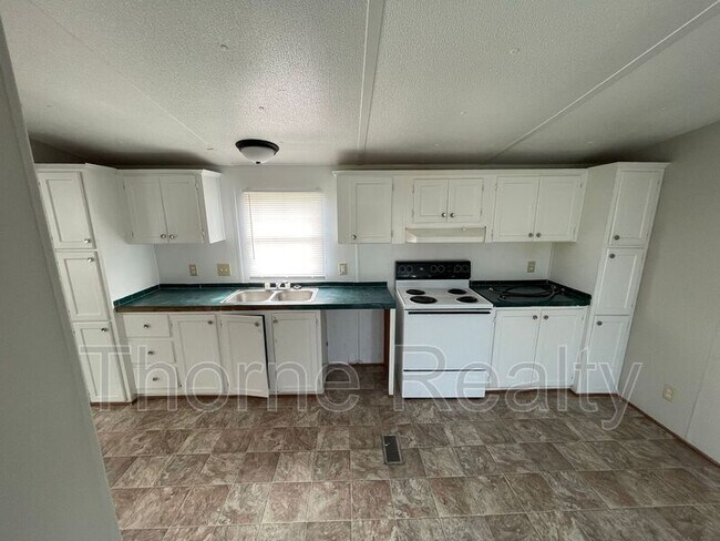 Foto del edificio - 126 Hemlock Ln