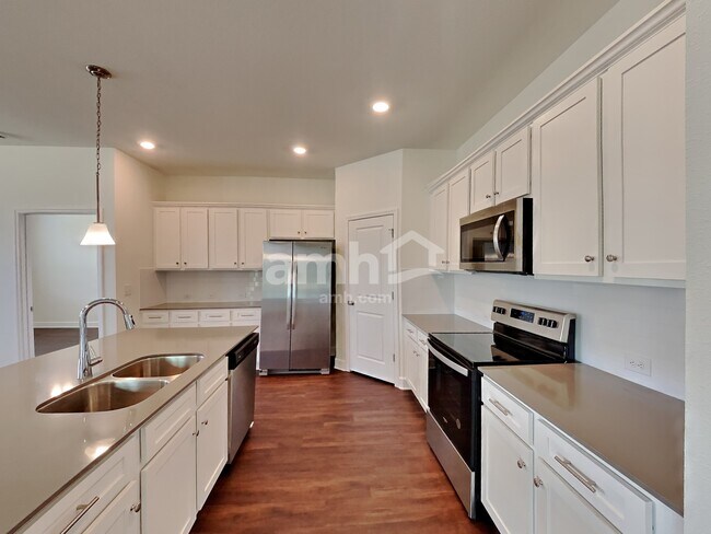 Foto del edificio - 33855 Thyme Dr