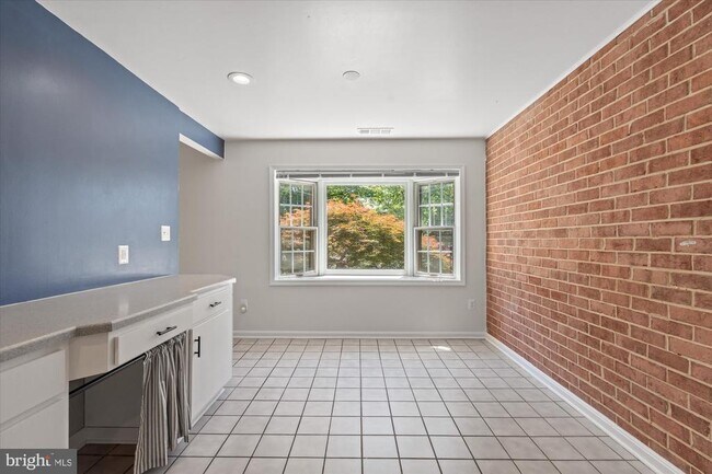 Foto del edificio - 1026 N Pelham St
