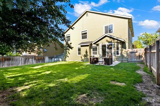 Building Photo - 4527 S Trails End Ln