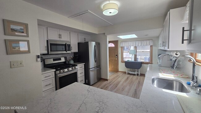 Building Photo - 276 1st Ave