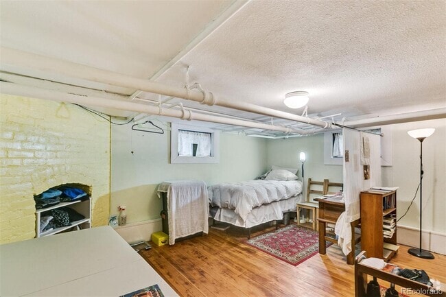 Building Photo - 1081 N Marion St