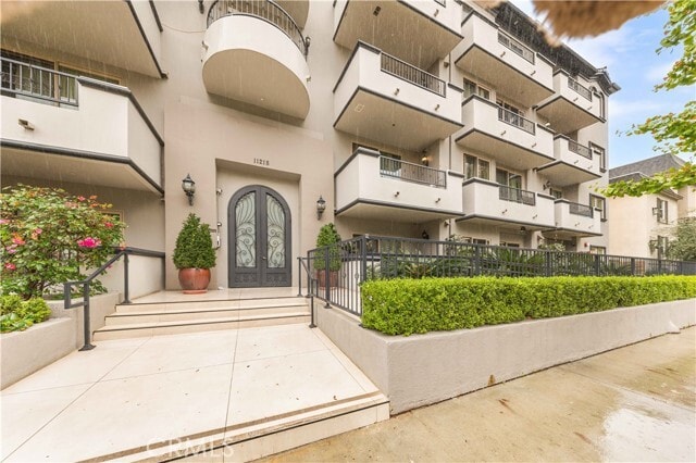 Building Photo - 11218 Camarillo St