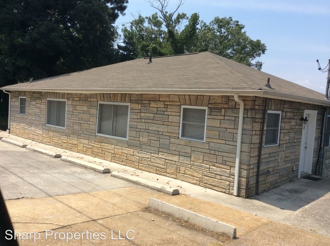 Building Photo - 563 S Crest Rd