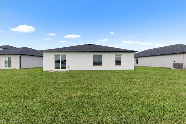 Building Photo - 17627 Paradiso Wy