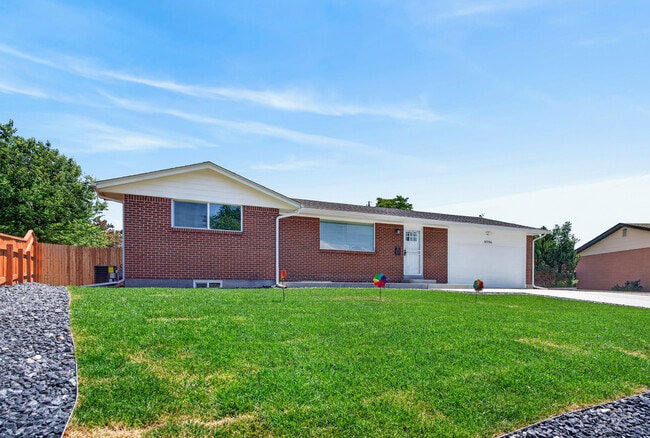Building Photo - 8596 Sheridan Ct