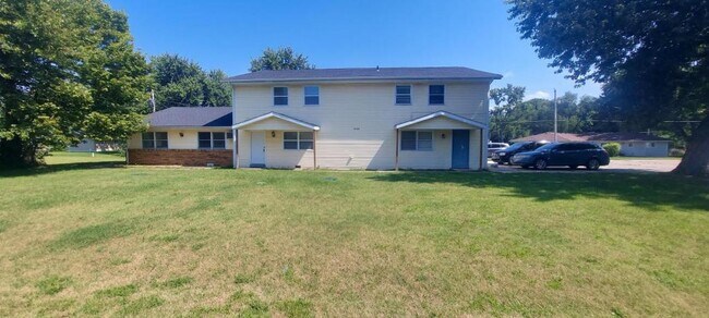 Foto del edificio - 9015 Midway Dr