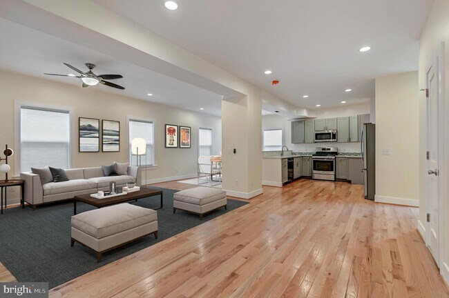 Foto del edificio - 2809 26th St NE