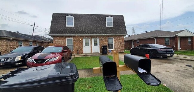Building Photo - 307 E Liberaux St