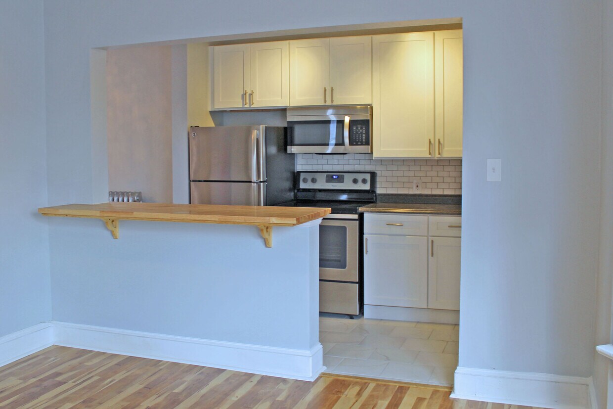 Kitchen - 181 Summit Ave