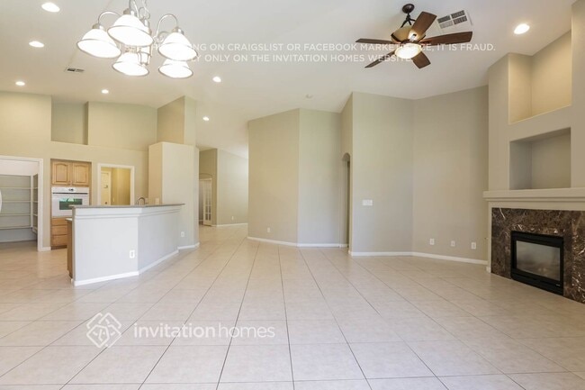Building Photo - 2124 Paganini Ave