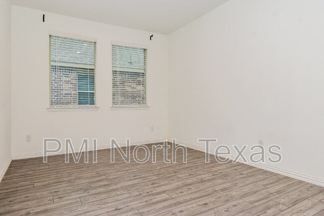 Foto del edificio - 1208 Mesquite Ln