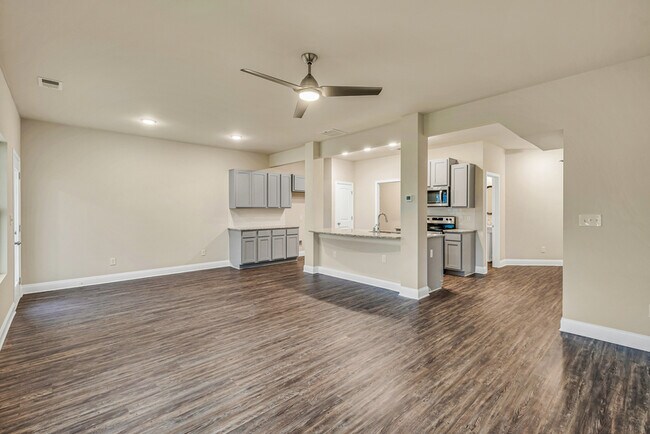 Foto del edificio - 7211 Berrywood Ct NW