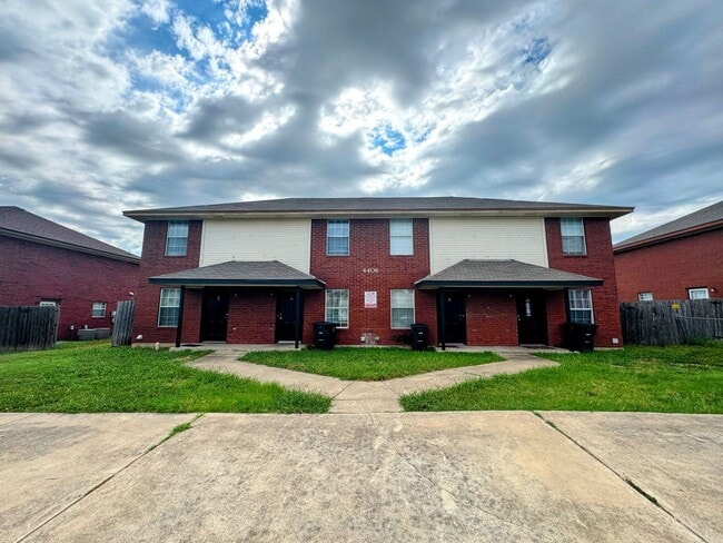 Building Photo - 4406 Deek Dr