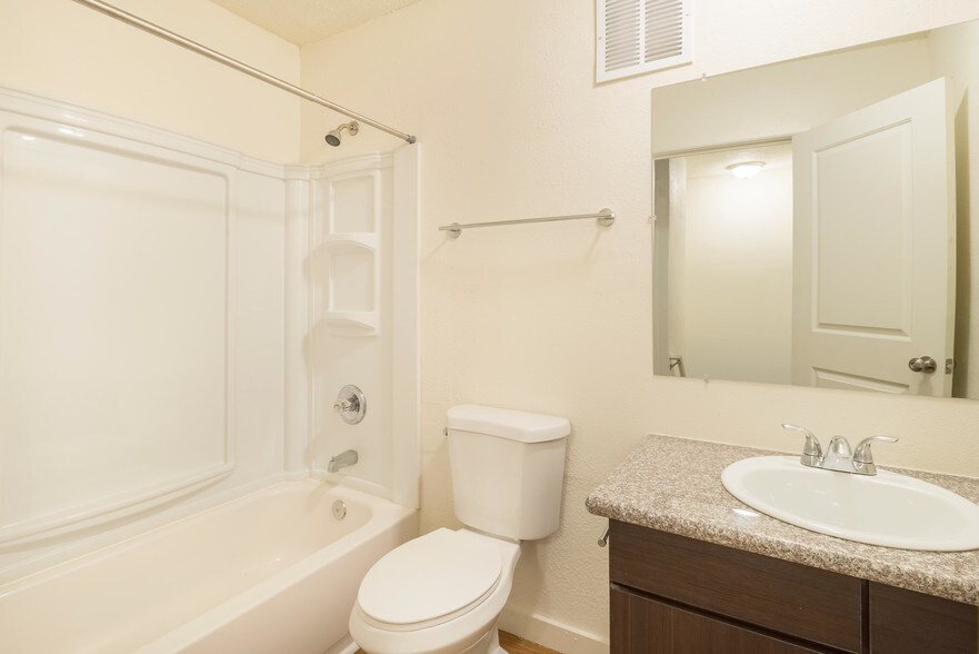 Bathroom Sink In Spanish Translation Rukinet Com Milan Update Trending From The Show Floor Kitchen Bath Design