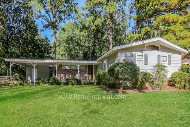 Building Photo - Holiday Special: 100% off your first month...