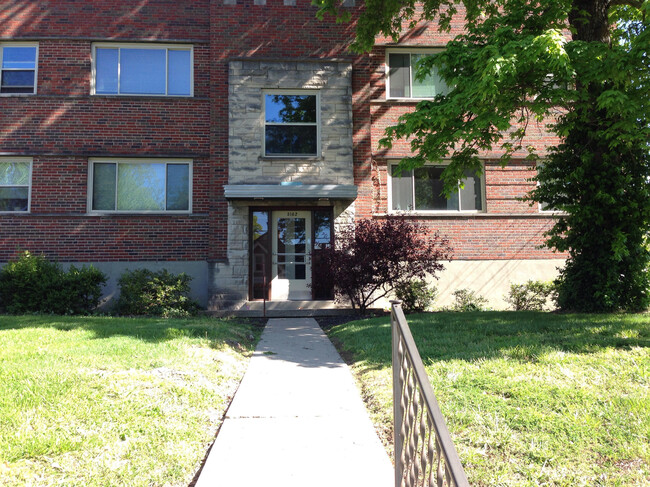 Building Photo - 3162 Troy Ave