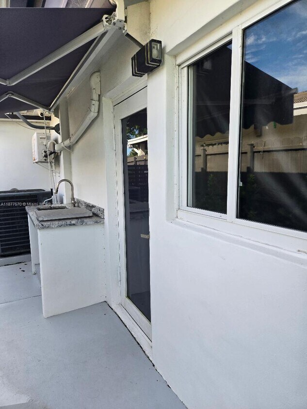 Foto del edificio - 14035 SW 42nd Terrace