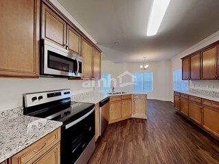 Foto del edificio - 3044 Holderwood Dr