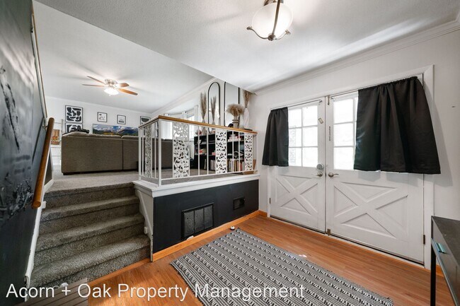 Building Photo - 4 br, 3 bath House - 134 Chateau Rd.