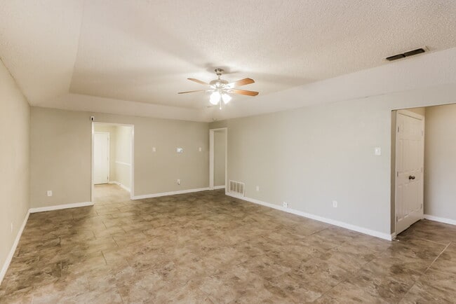 Foto del edificio - 1830 E Kirnwood Dr