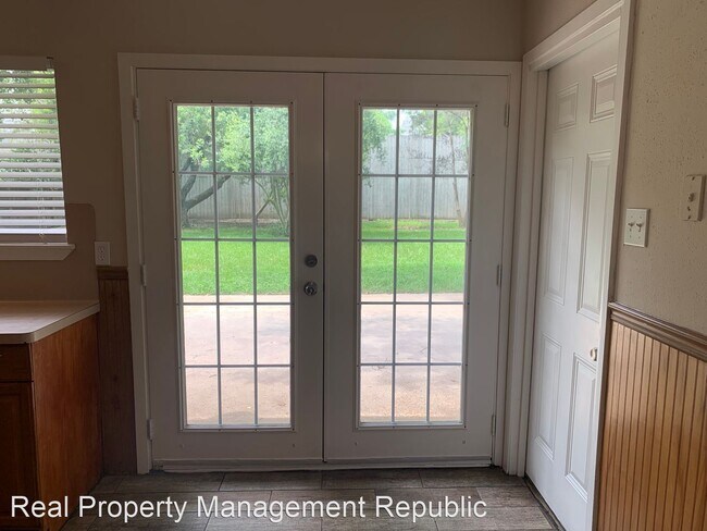 Foto del edificio - 3 br, 2 bath House - 7739 Bunker Wood Lane