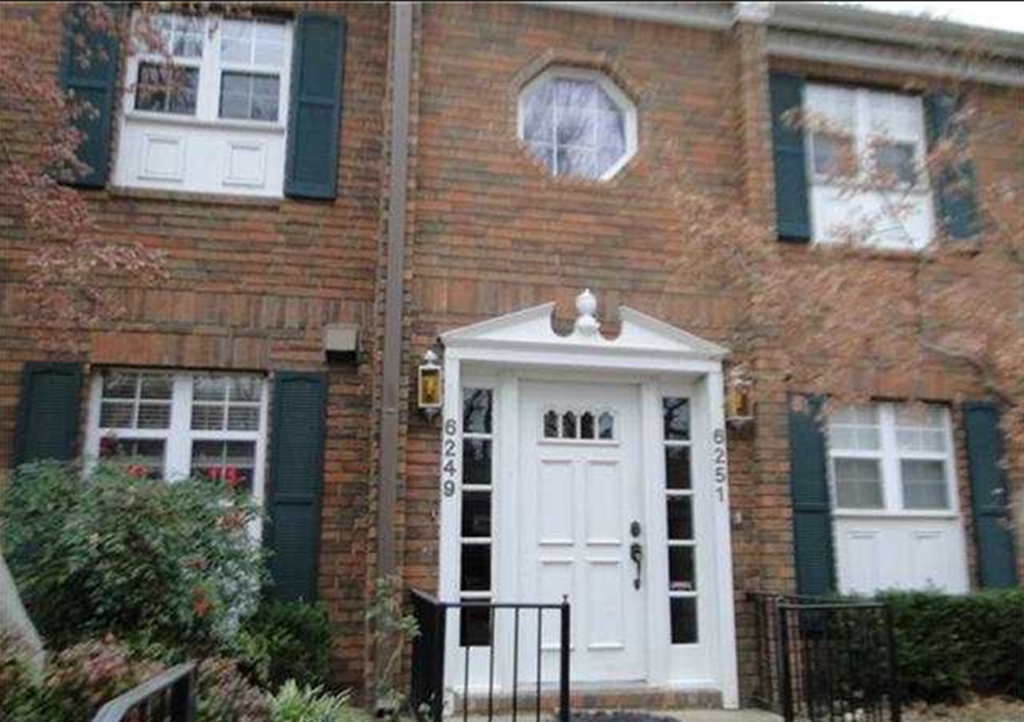 Entrance - 6249 S Yorktown Pl
