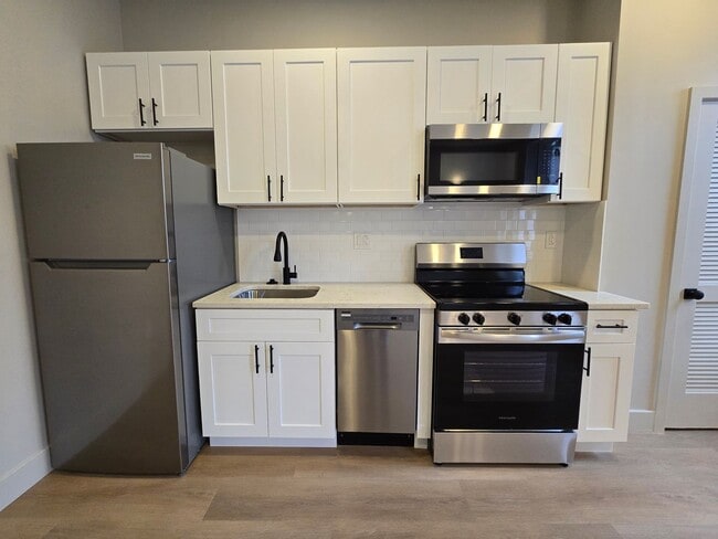 Building Photo - 2018 Spring Garden St